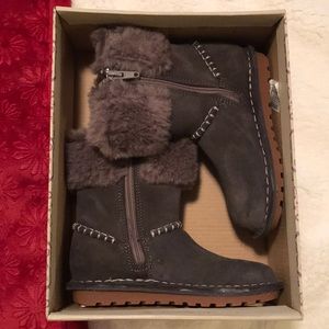 Clarks Toddler suede boots